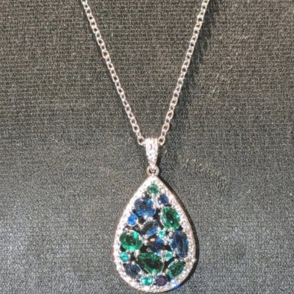 Elegant Silvery Pave Dazzling Green/blue Sapphire Pendant Teardrop Necklace 18